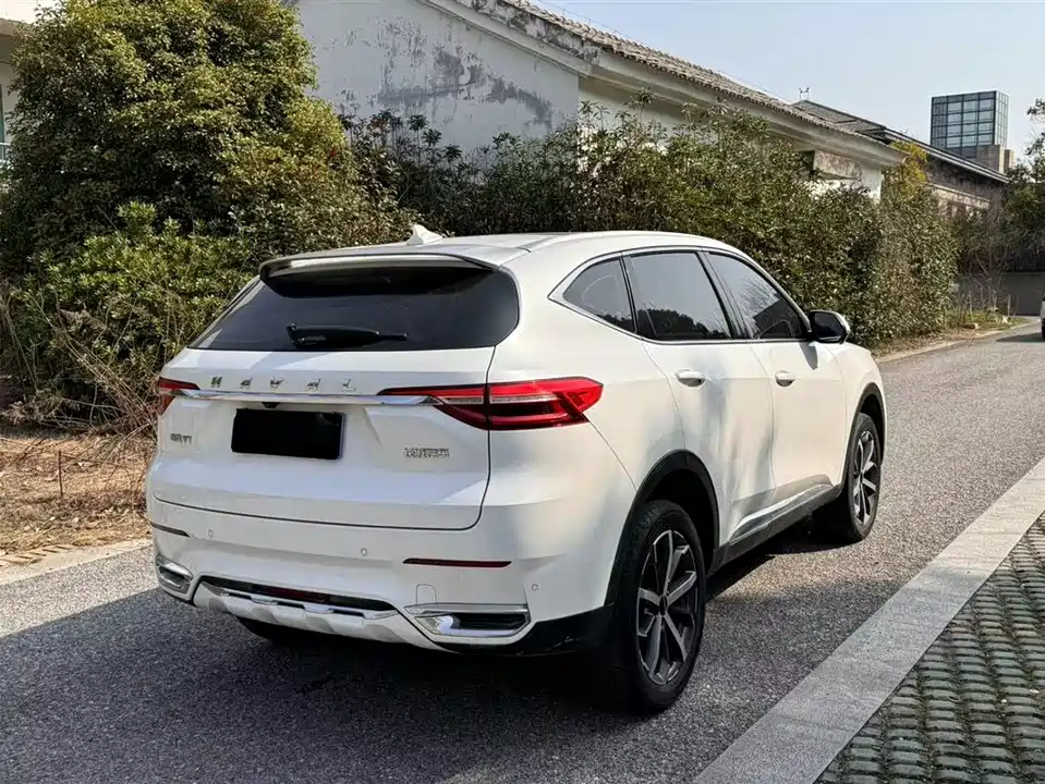 Haval F7