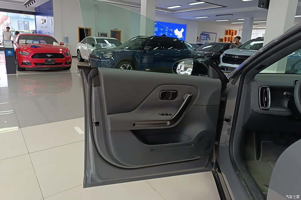 Leapmotor Lafa5, 2025 7