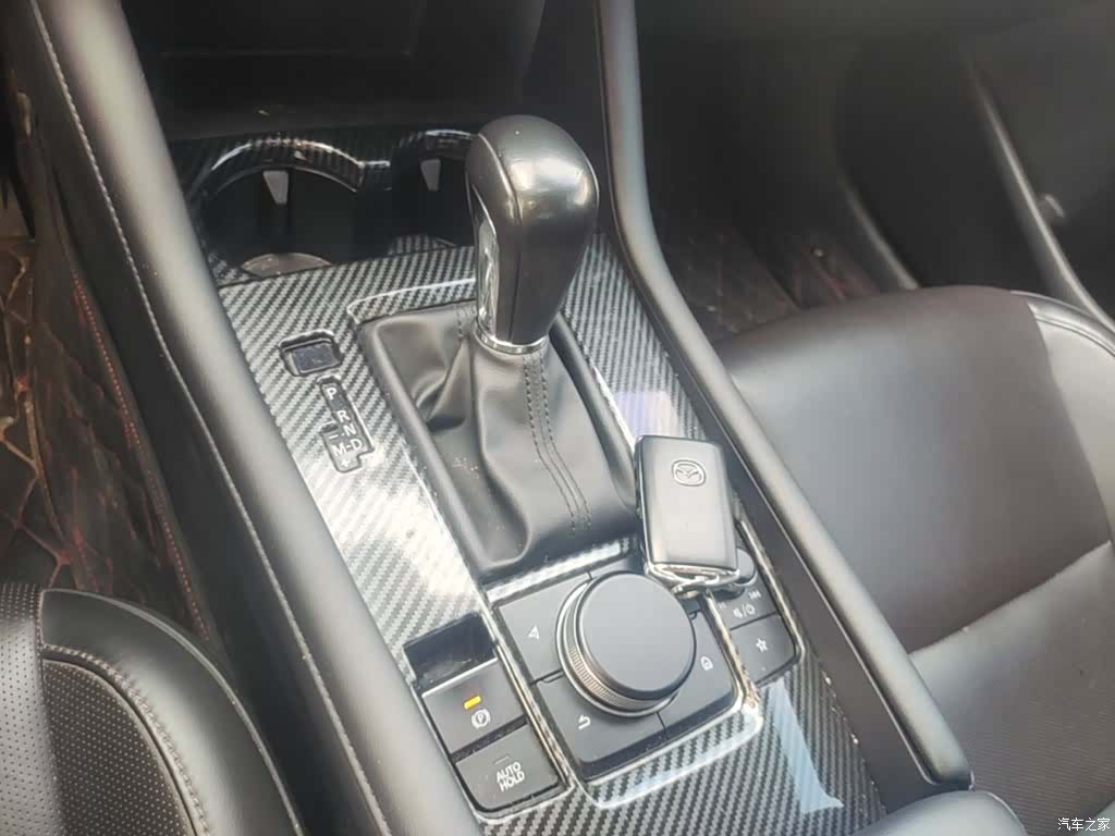 Mazda Mazda3, 2020 14