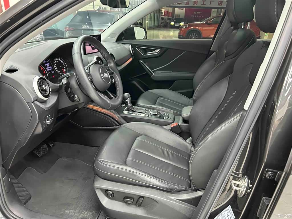 Audi Q2L, 2023 12