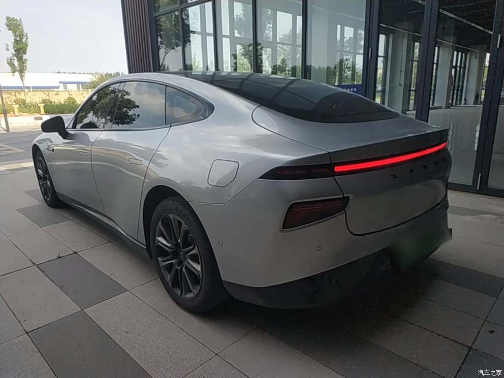 Xpeng P7, 2023 все фото