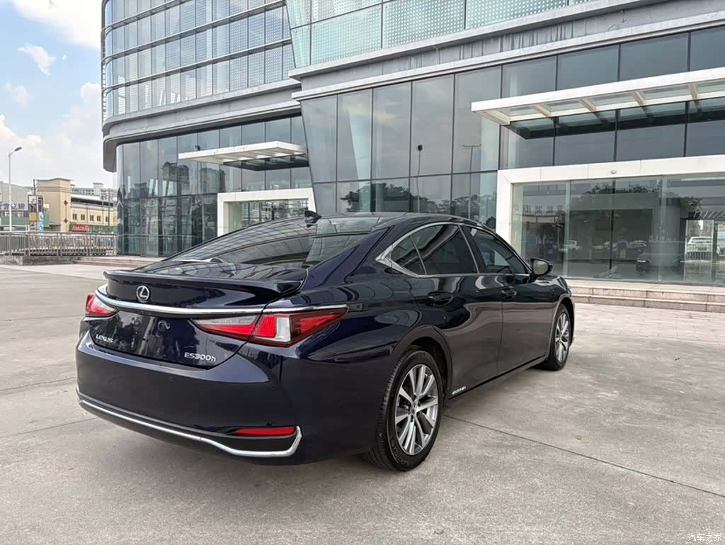 Lexus ES, 2021 25