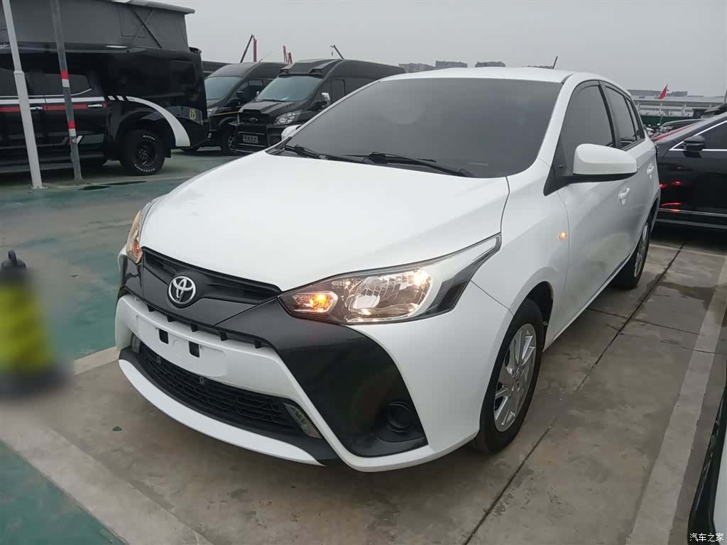 Toyota YARiS L