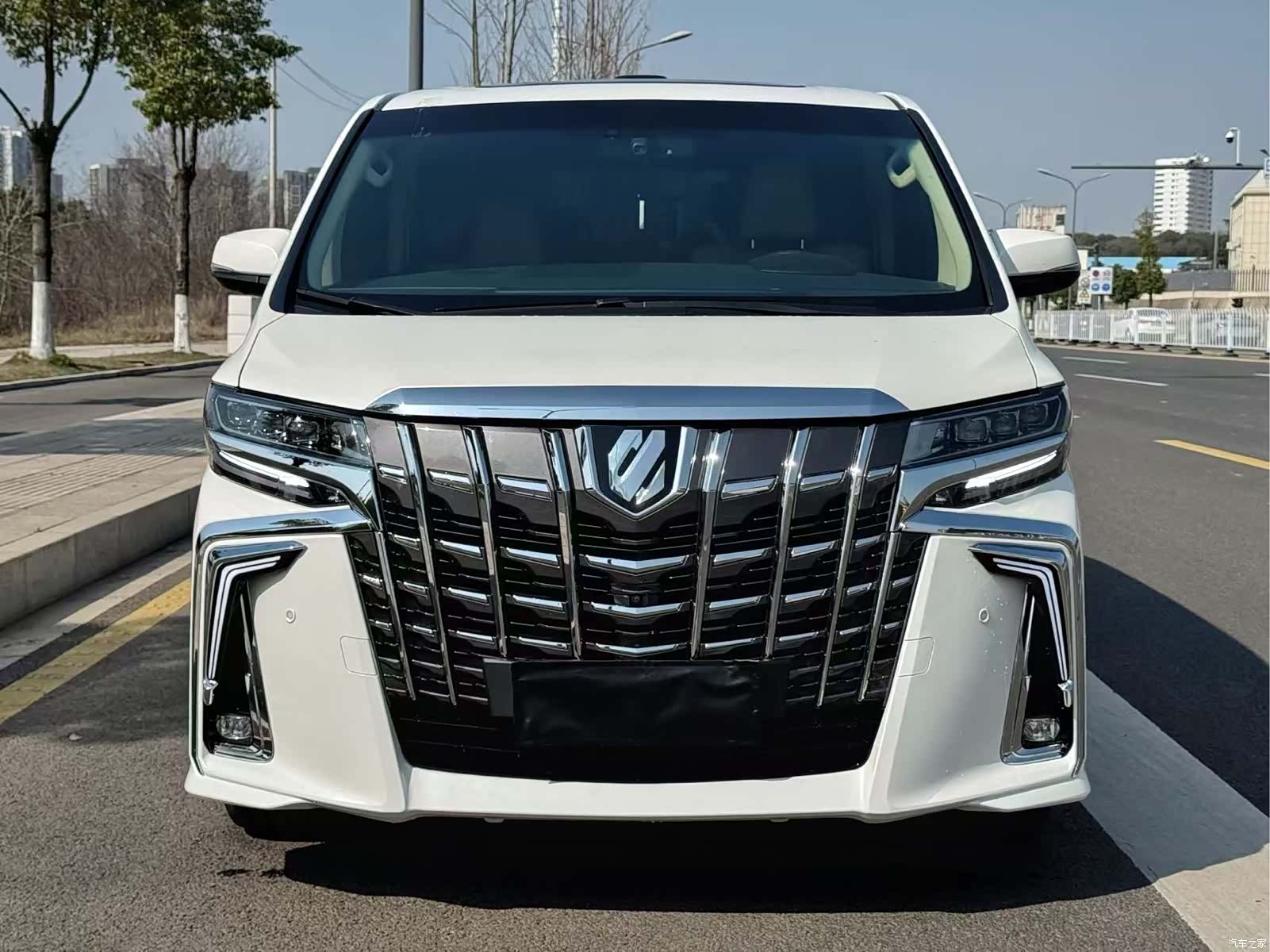 Toyota Alphard, 2015 2