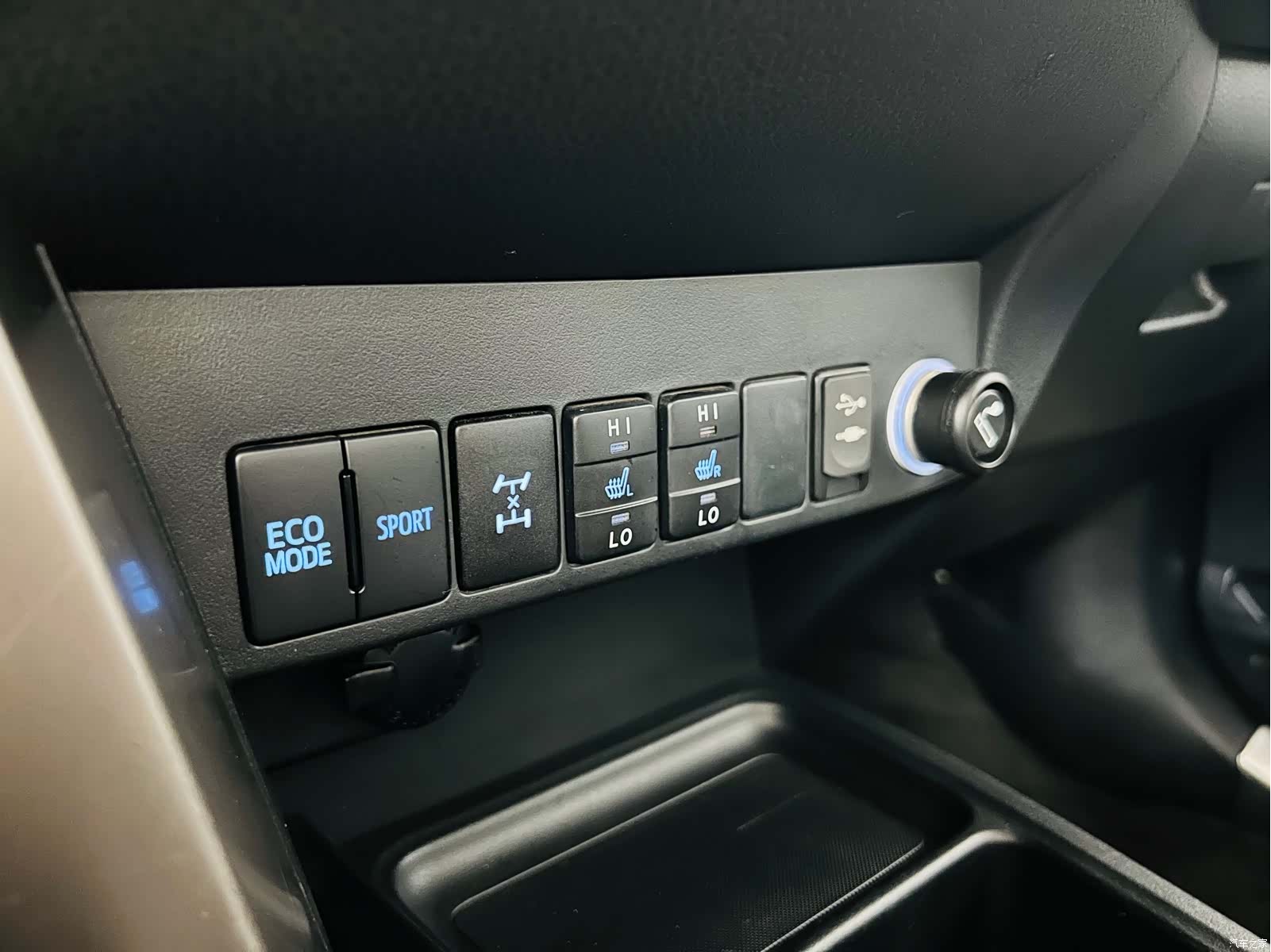 Toyota RAV4, 2016 15