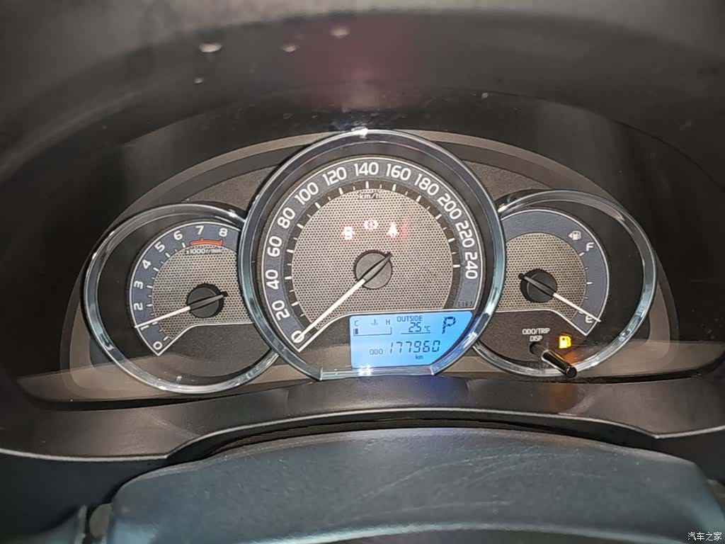 Toyota Corolla, 2016 12
