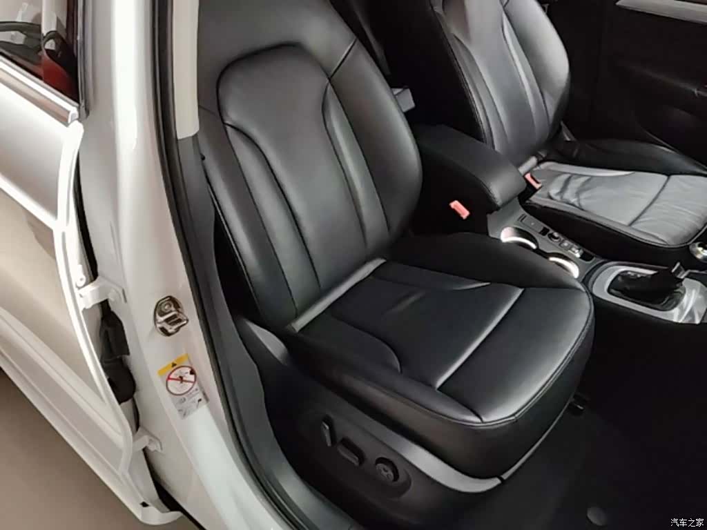 Audi Q3, 2015 25