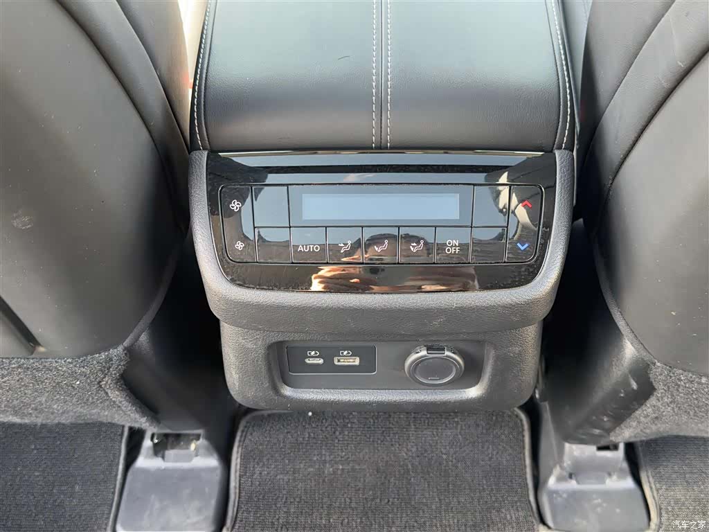 Infiniti QX60, 2023 11