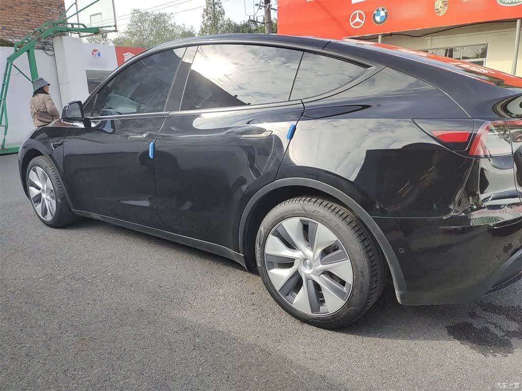 Tesla Model Y, 2022 21