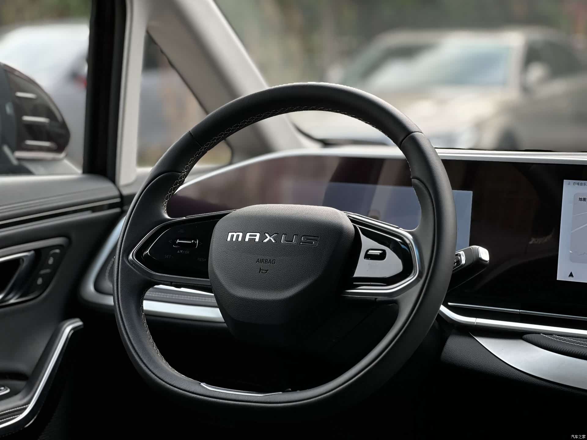 Maxus G90, 2022 19