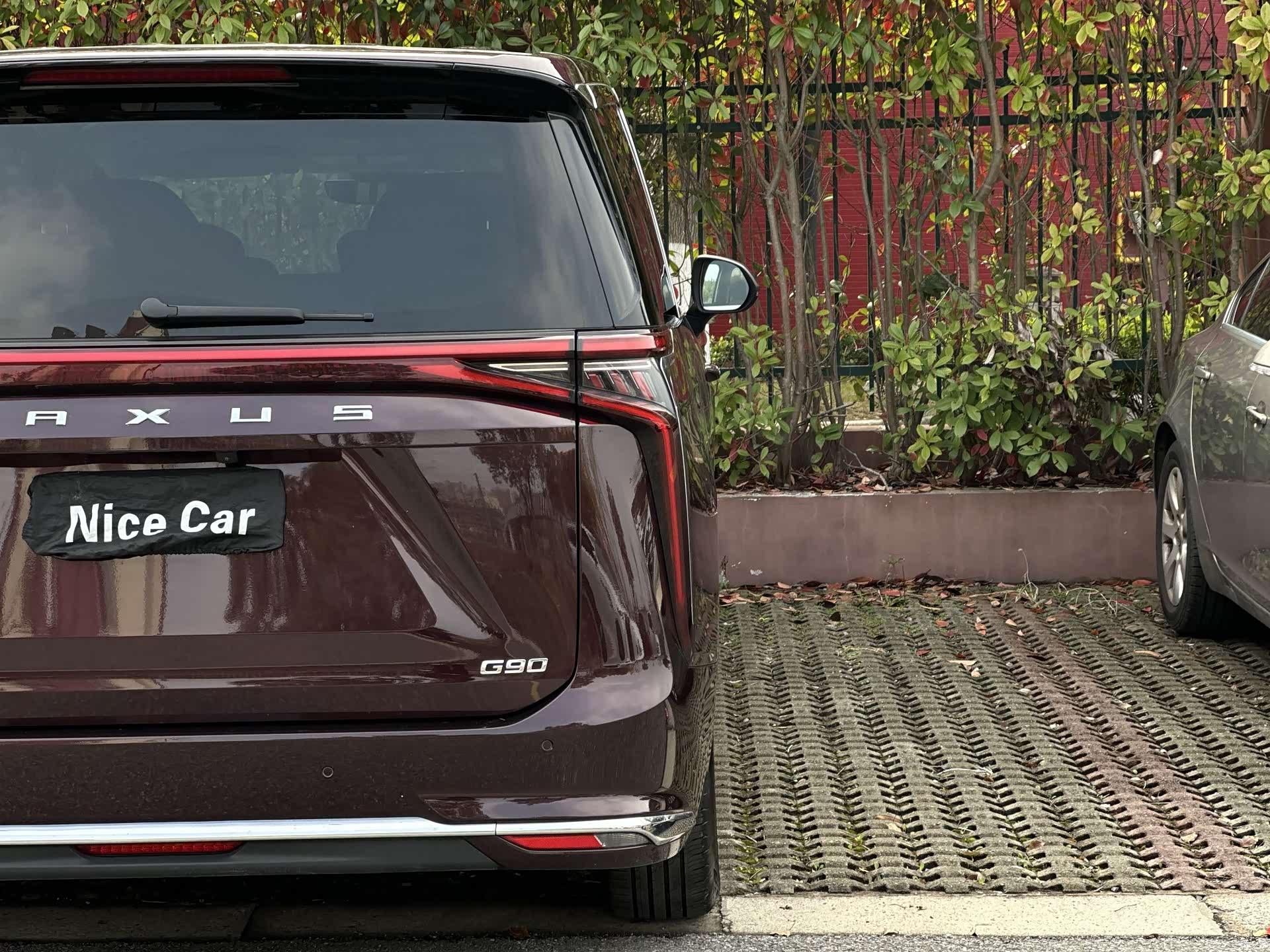 Maxus G90, 2022 28
