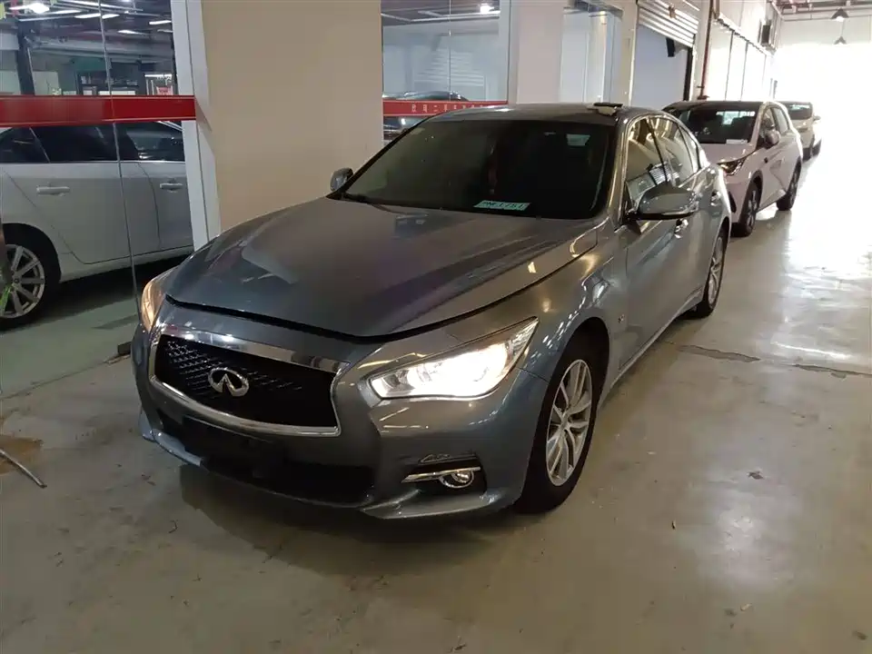 Infiniti Q50L