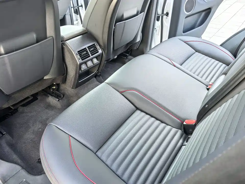 Land Rover Discover sports