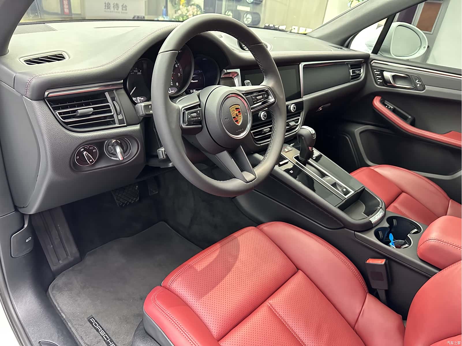 Porsche Macan, 2023 7