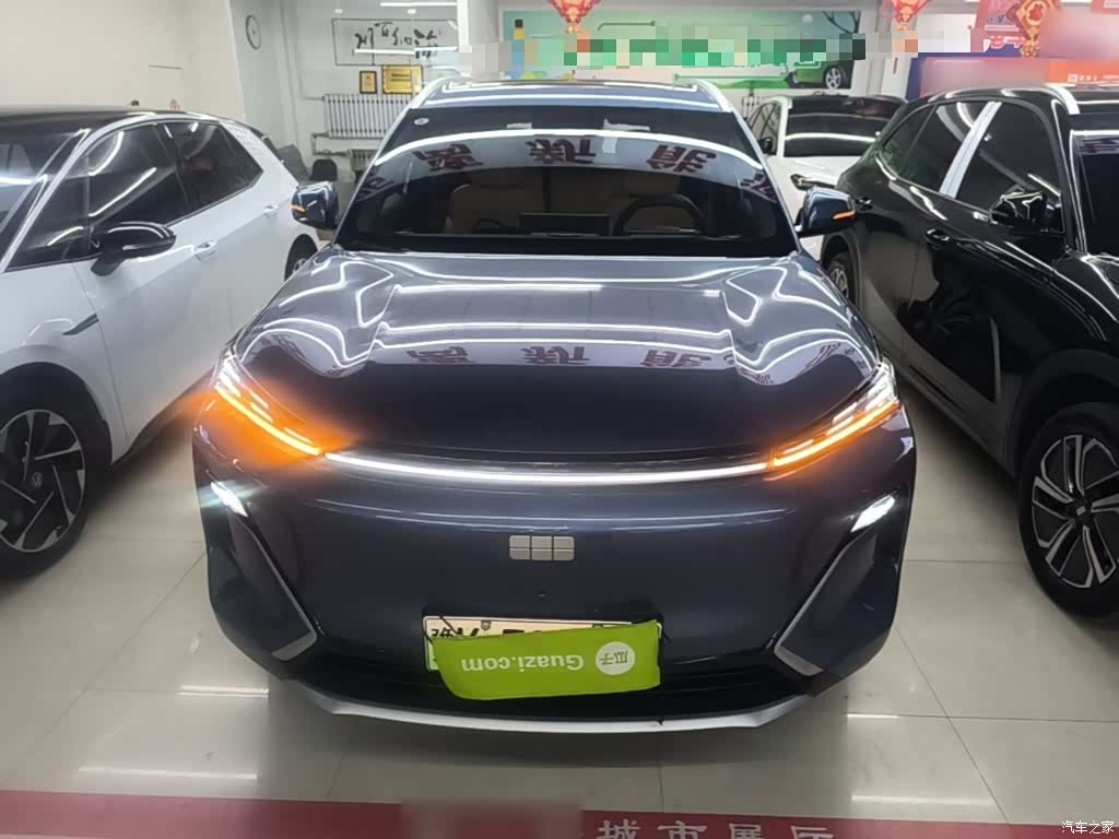 Geely 7, 2025 3