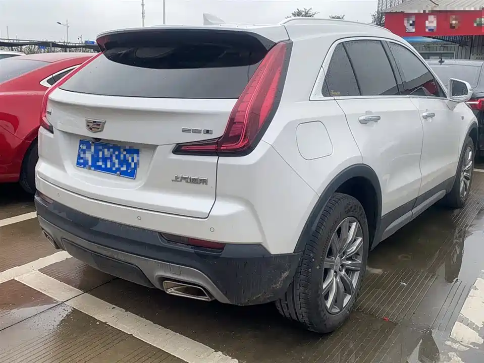 Cadillac XT4