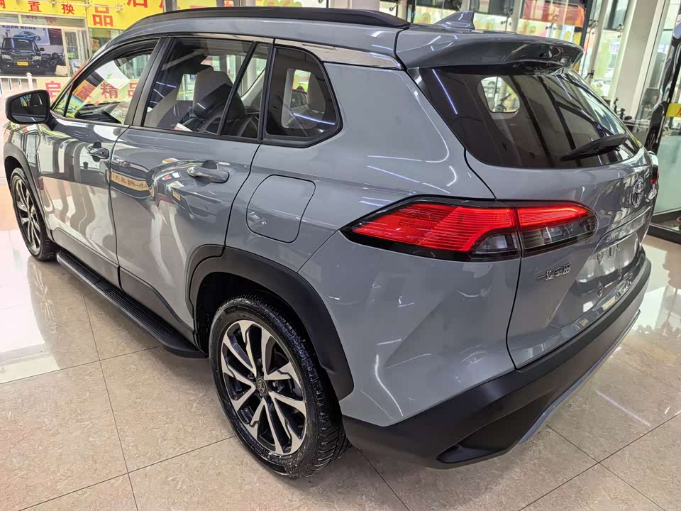 Toyota Corolla Sharp amplifier