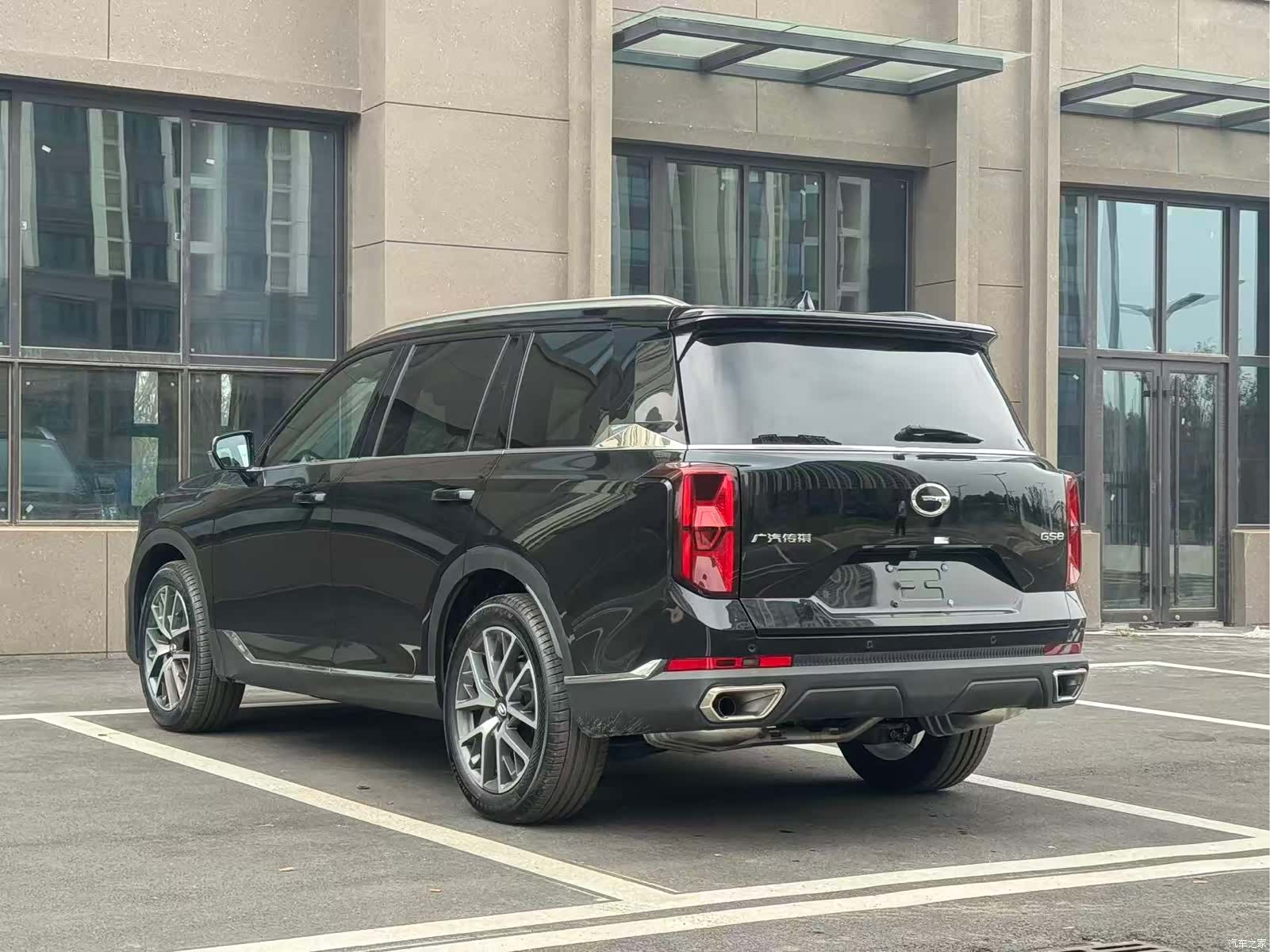 Trumpchi GS8, 1900 7
