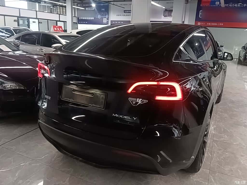 Tesla Model Y, 2021 7