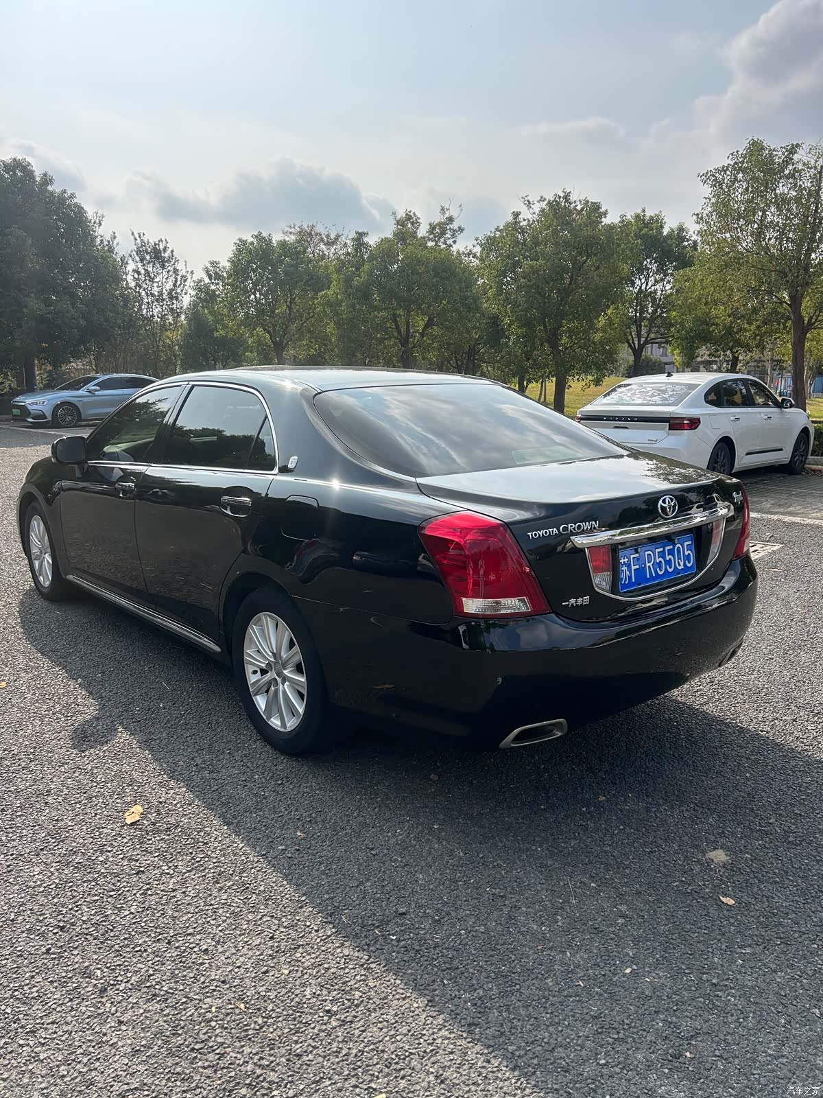 Toyota Crown, 2011 4