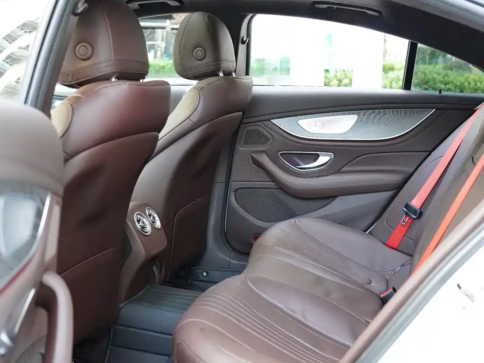 Mercedes-Benz CLS Mercedes-Benz CLS
