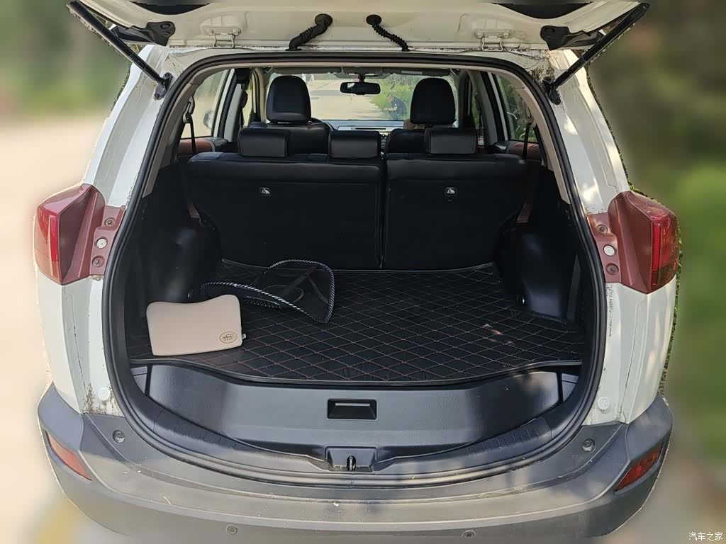 Toyota RAV4, 2016 10