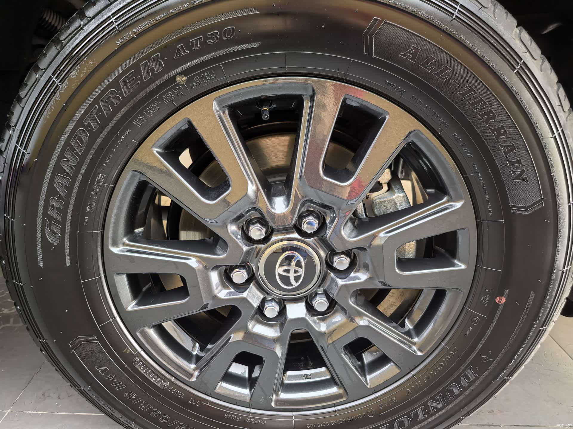 Toyota Prado, 2024 8