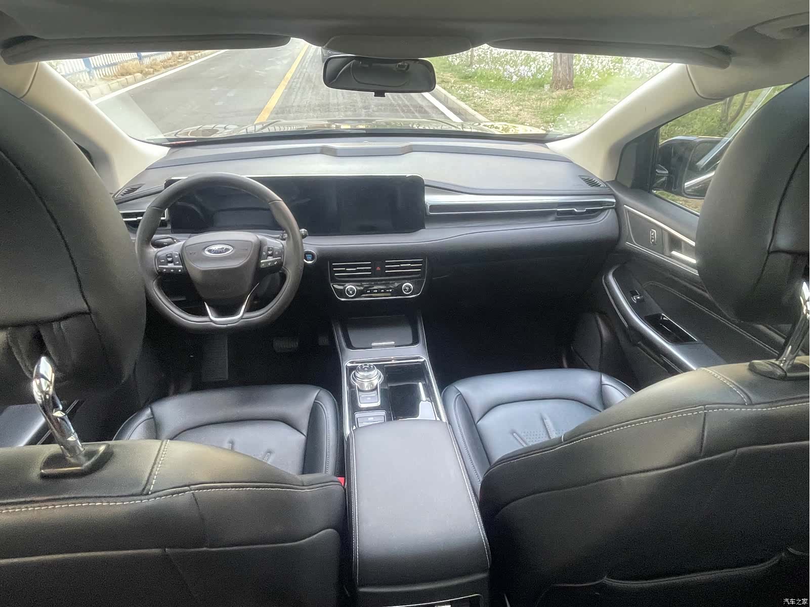 Ford Edge, 2021 11