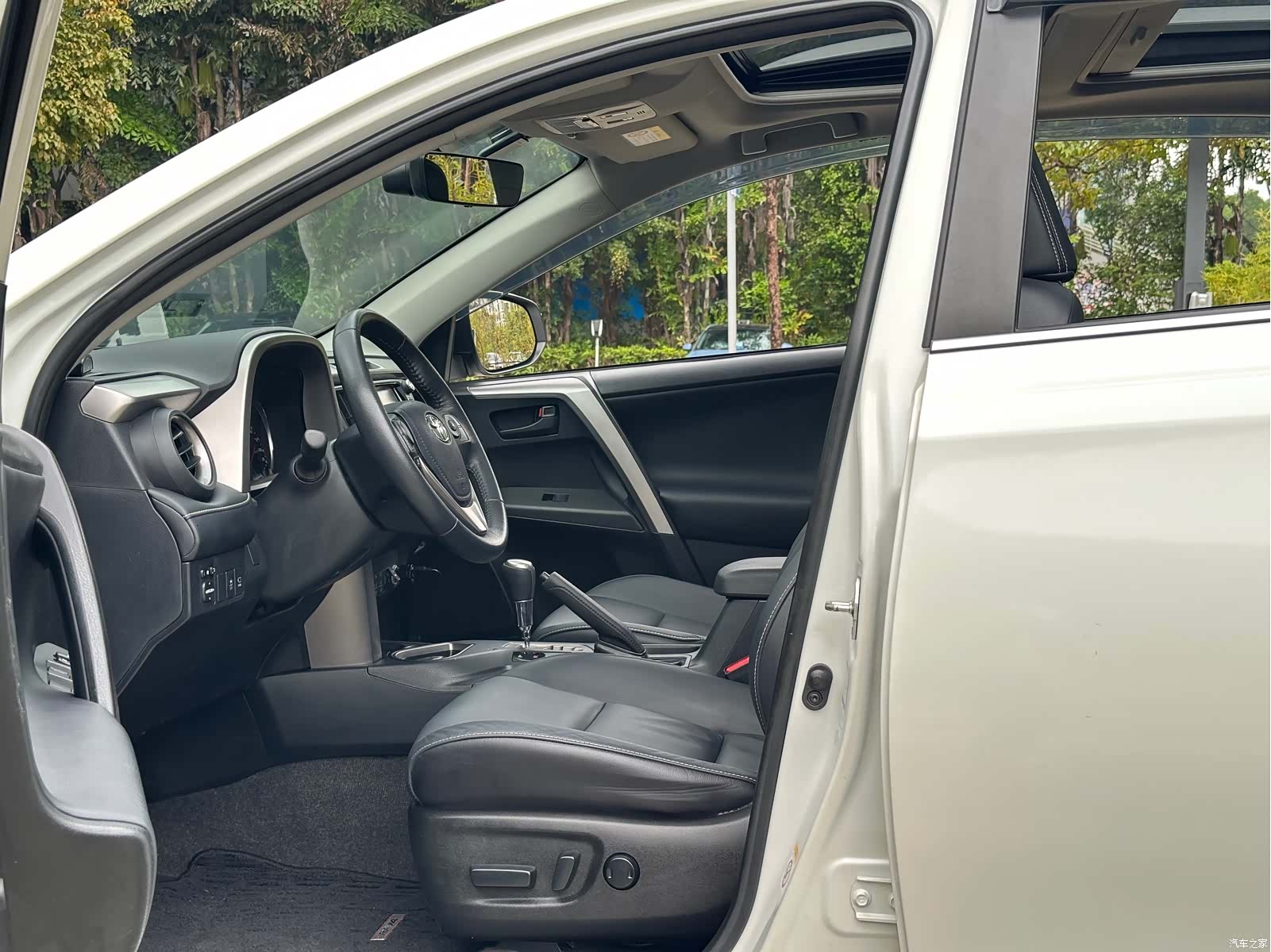 Toyota RAV4, 2017 4