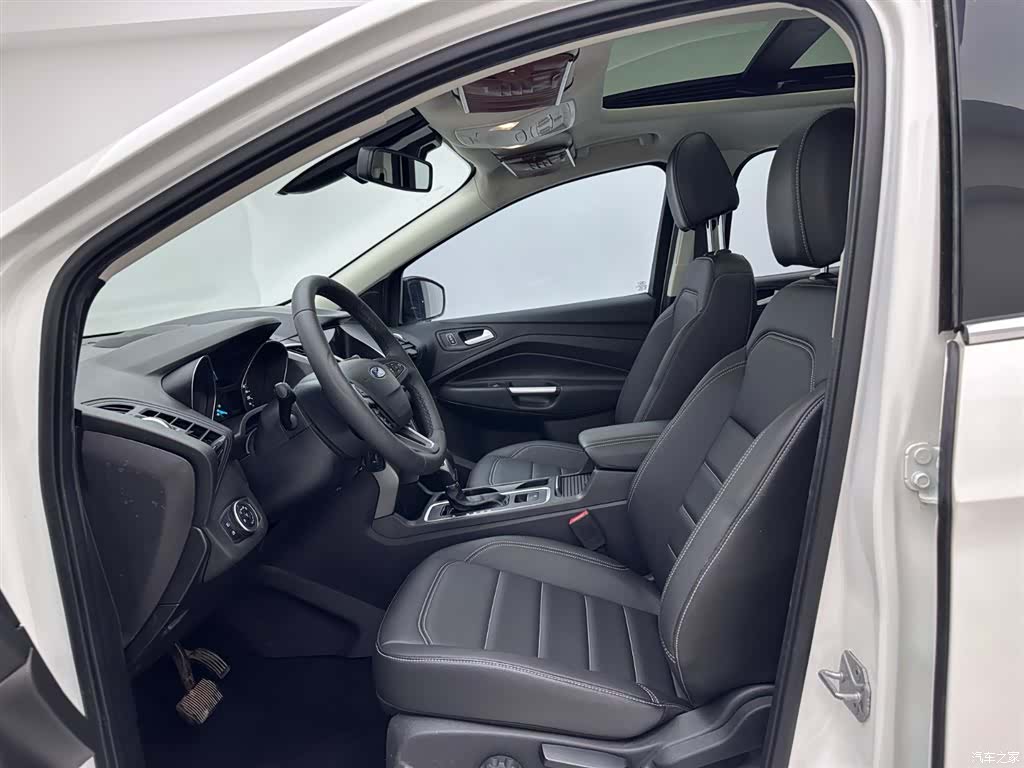 Ford Kuga, 2020 19