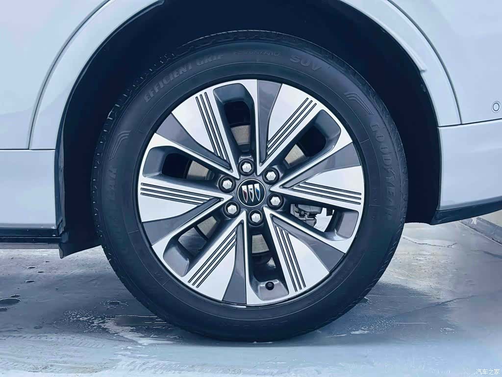 Buick E5, 2025 23