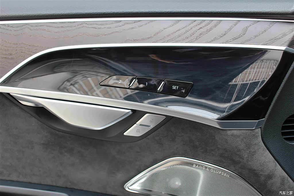 Audi A8L, 2022 11