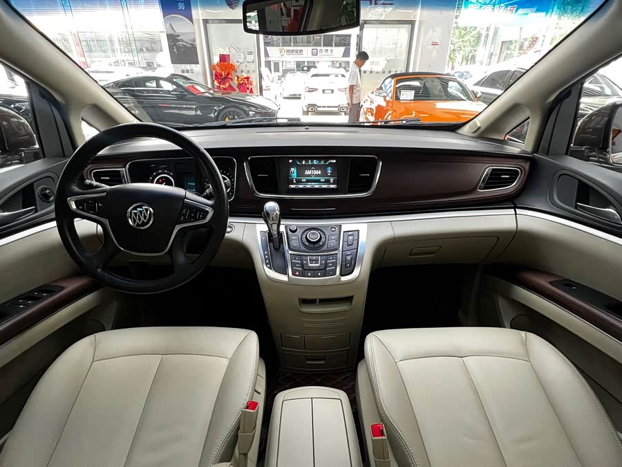 Buick GL8 2019, фото 20