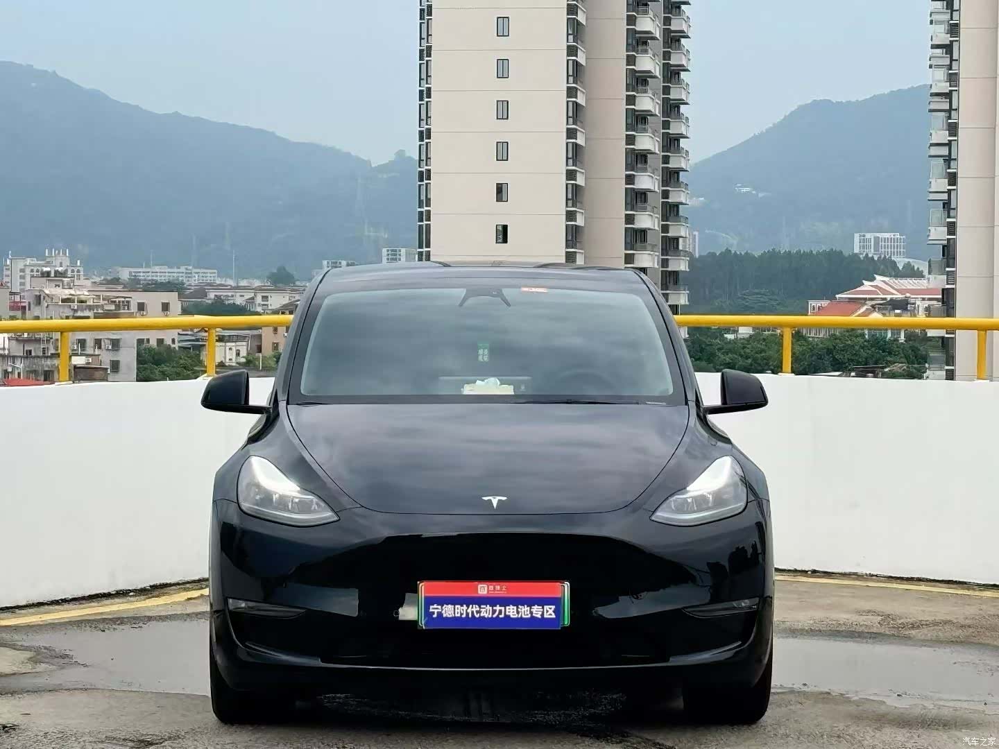 Tesla Model Y, 2023 2