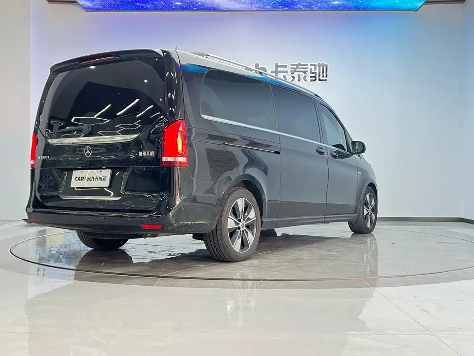 Mercedes-Benz V-class