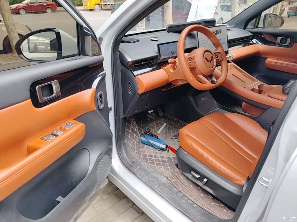 Wuling Starlight, 2025 16
