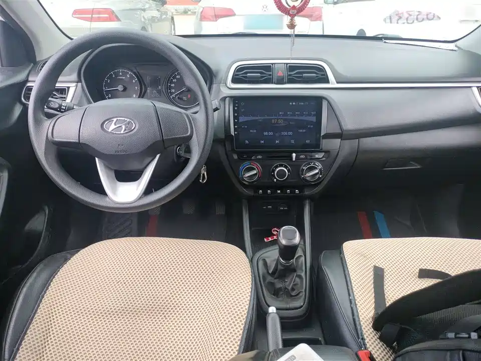 Hyundai Rena