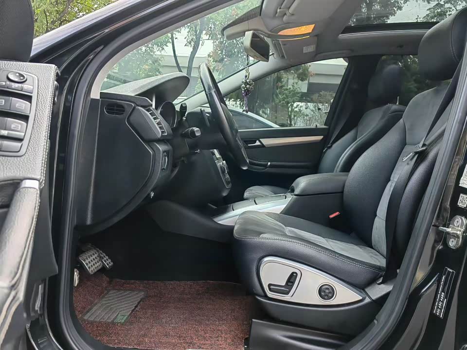 Mercedes-Benz R-class