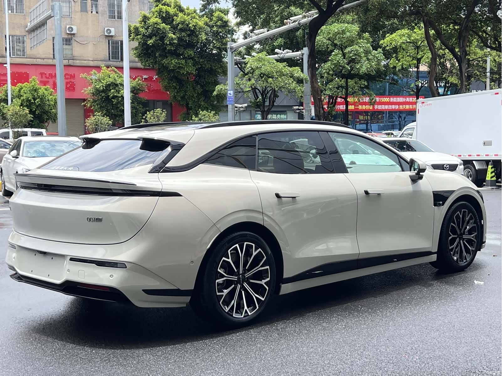 Zeekr 007, 2025 9
