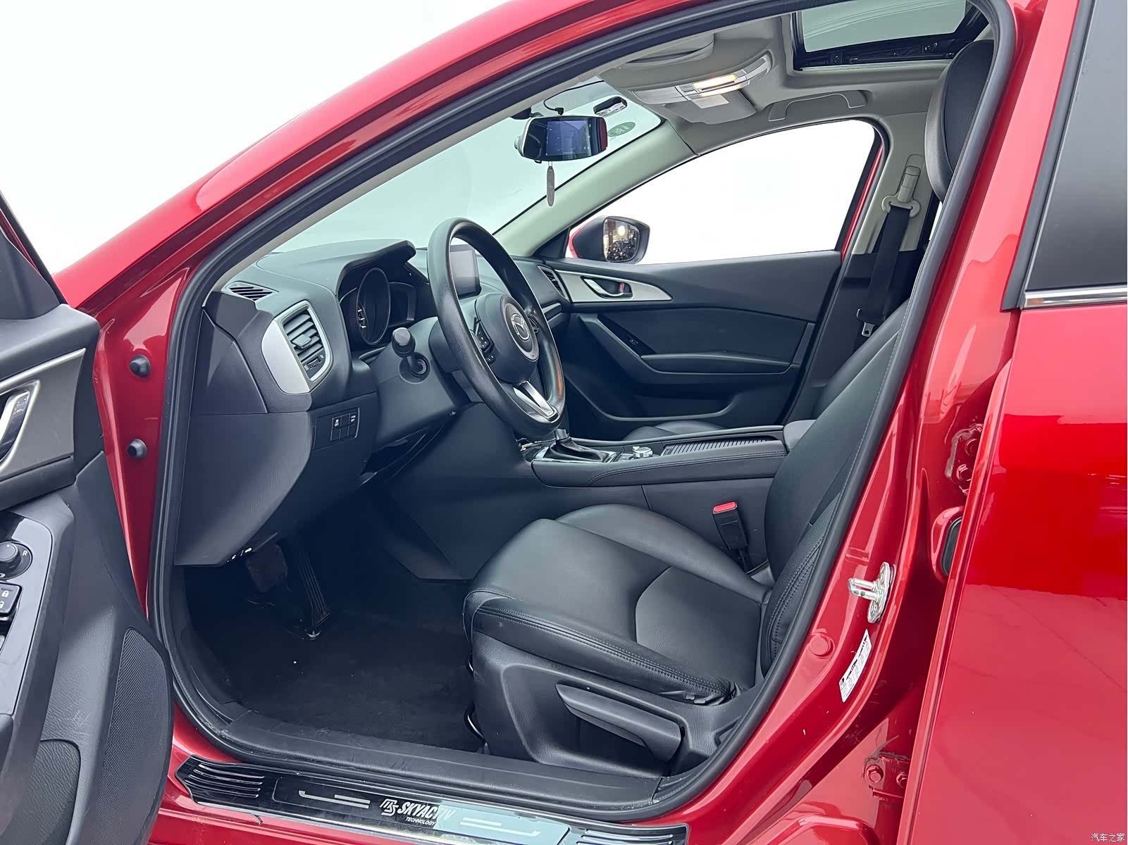 Mazda Mazda3, 2018 все фото