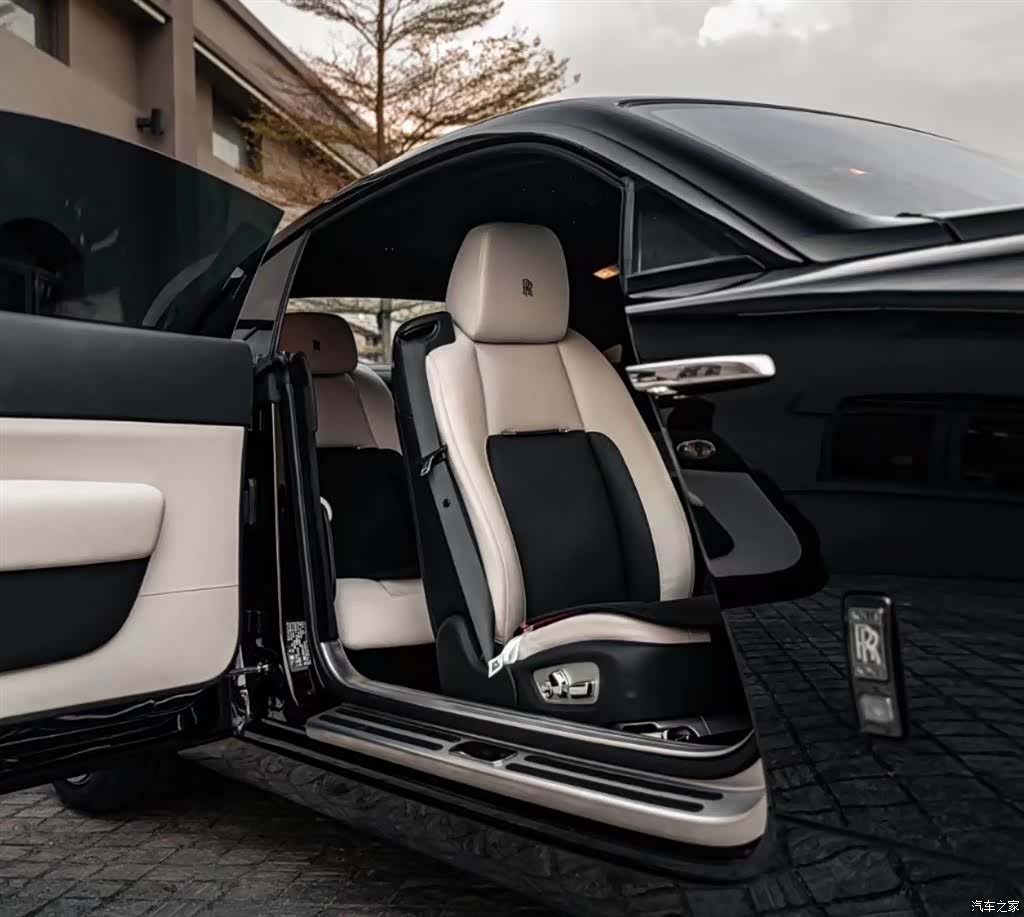 Rolls-Royce Wraith, 2021 15