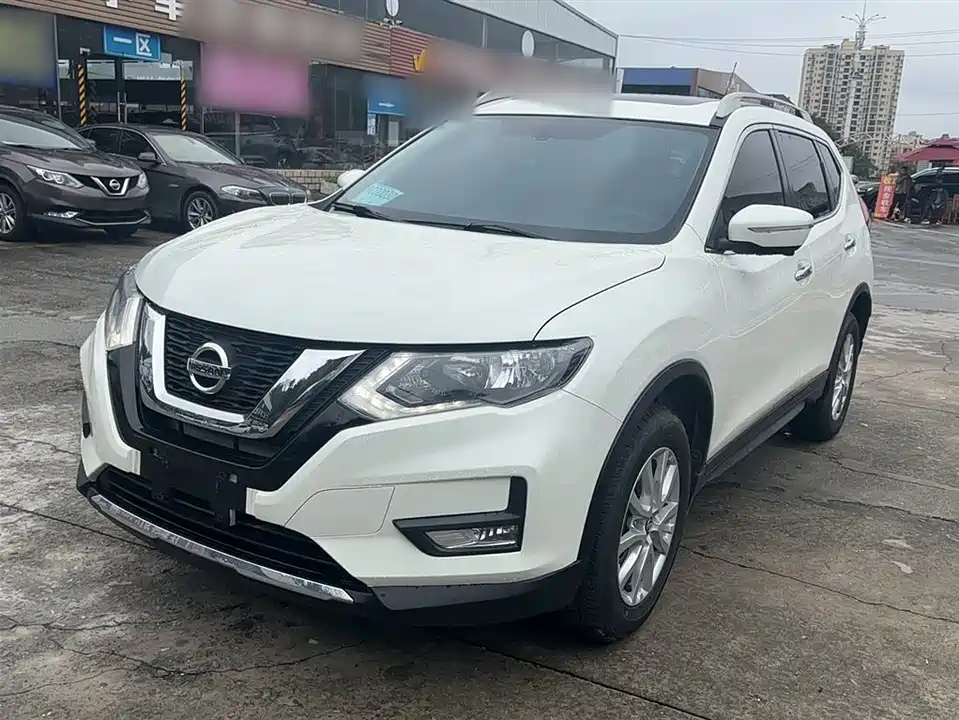 Nissan Qijun