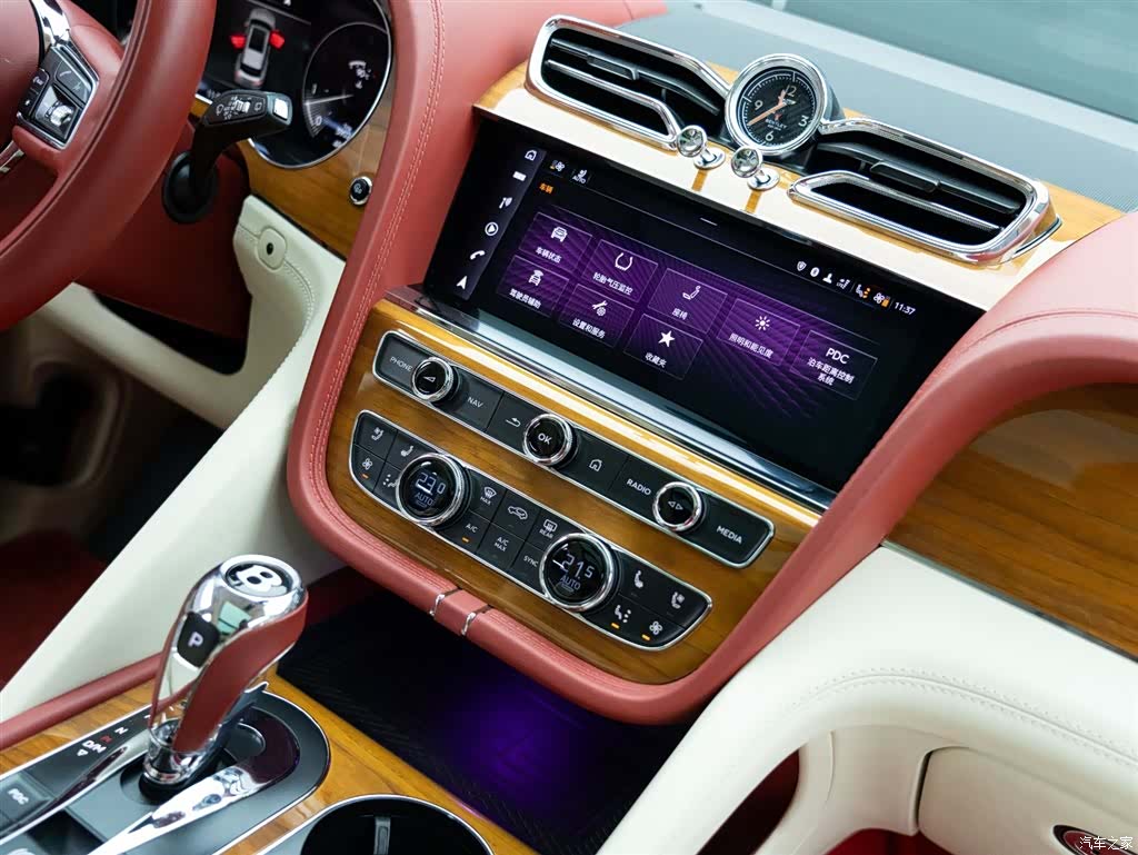 Bentley Bentayga, 2020 17