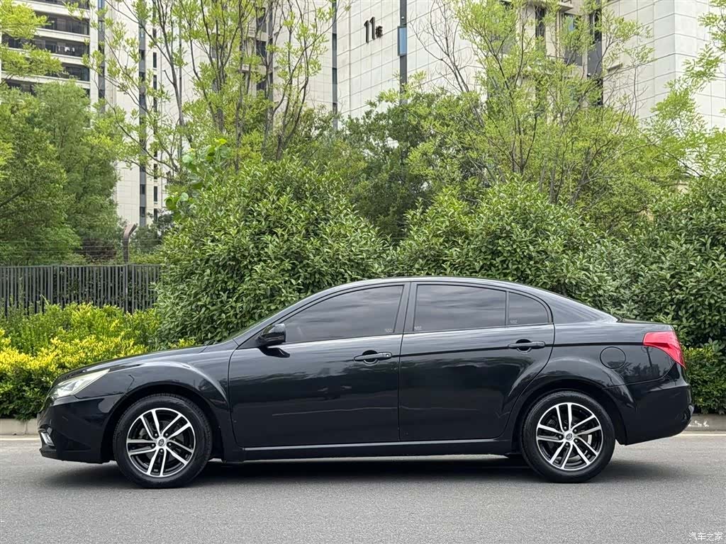 Bestune B50, 2014 4