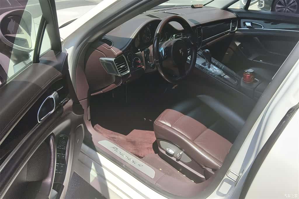 Porsche Panamera, 2012 9