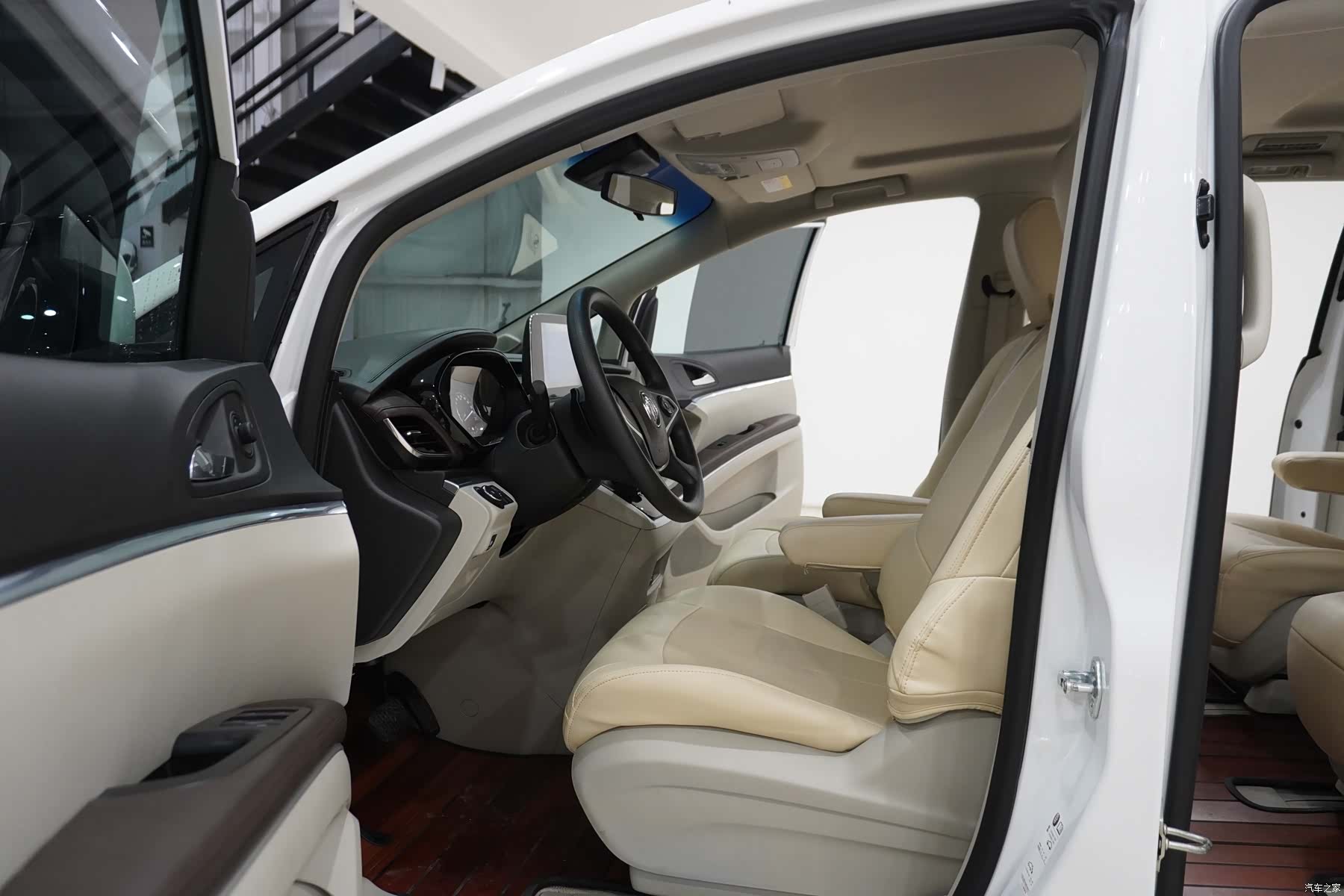 Buick GL8, 2020 7