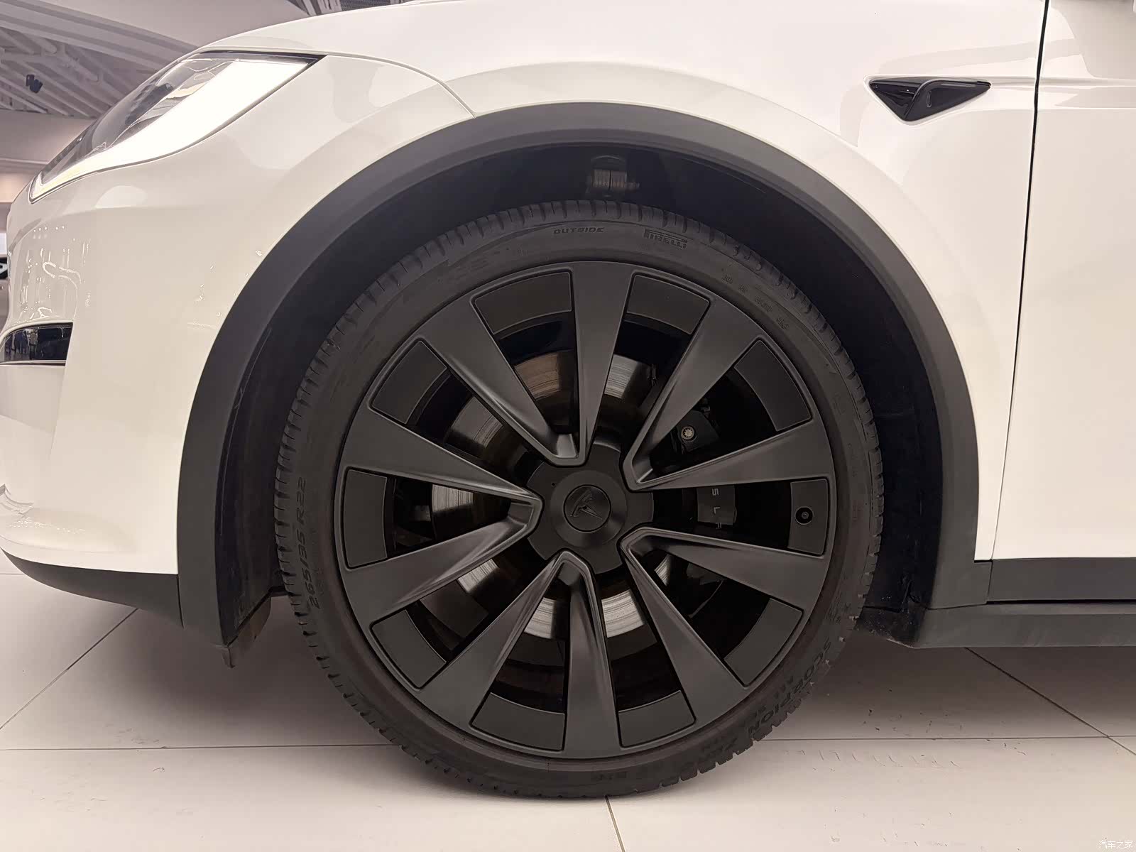 Tesla Model X, 2023 14