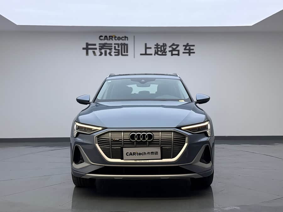 Audi e-tron 2021, фото 2