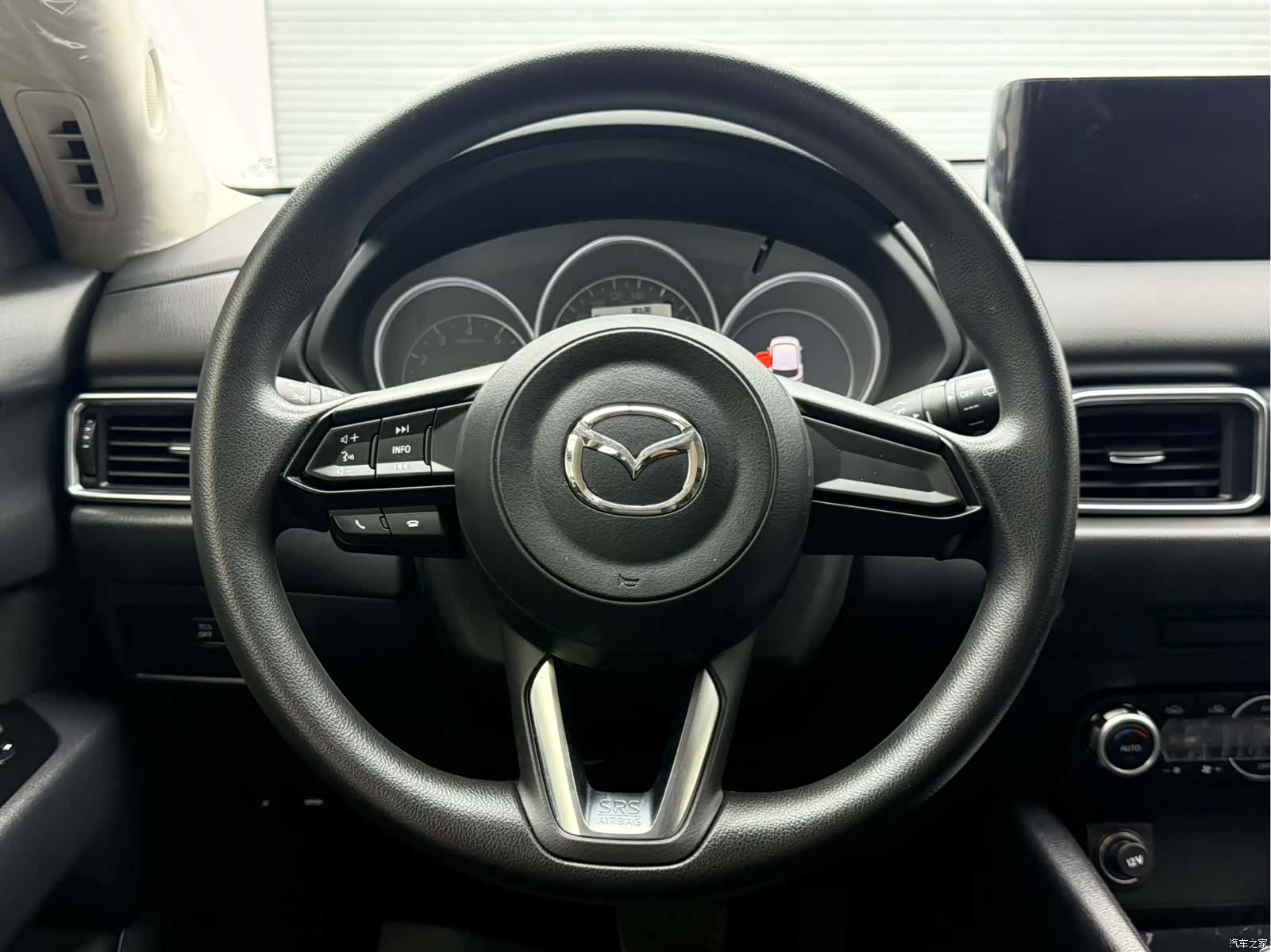 Mazda CX-5, 2024 11