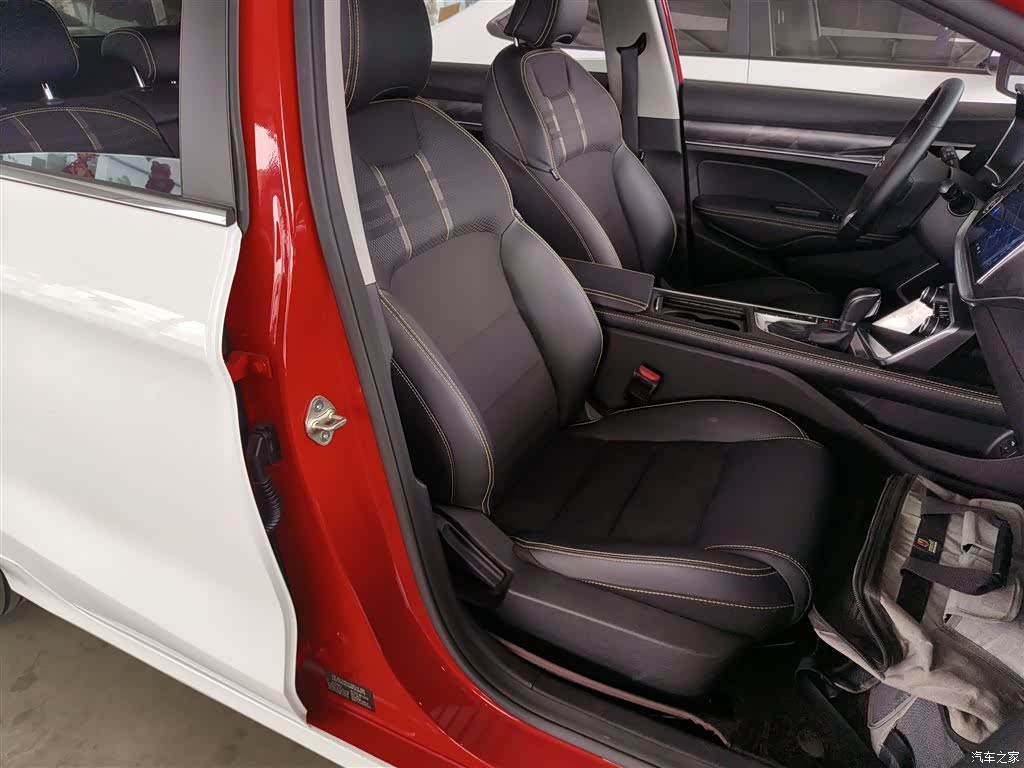 Geely Binray, 2022 16